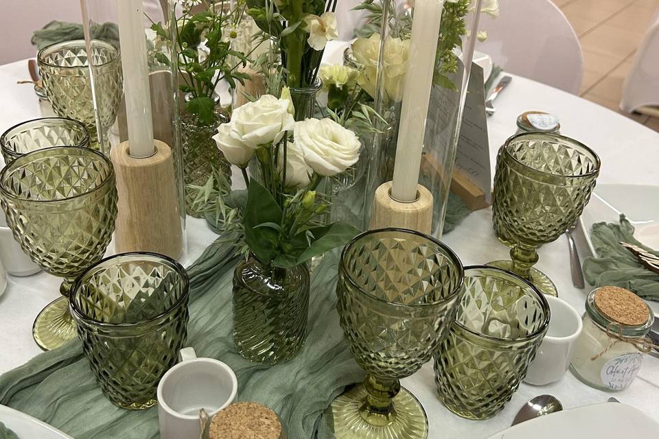 Table vert sauge
