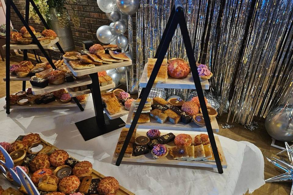 Pièce montée de desserts