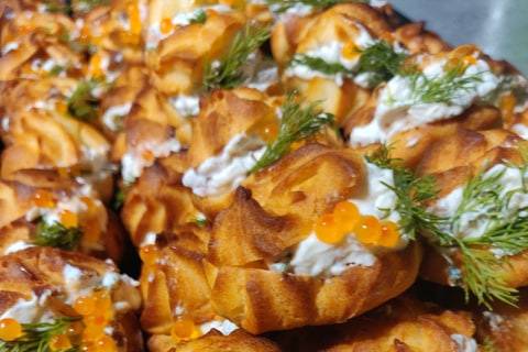 Petits choux au saumon gravlax