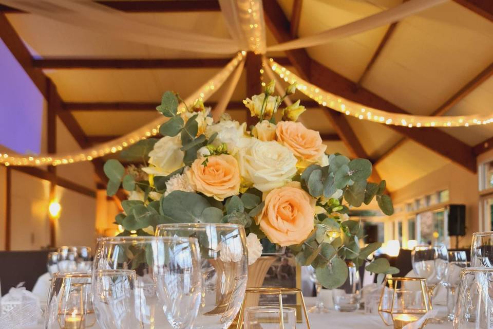 Table mariage chic en blanc et