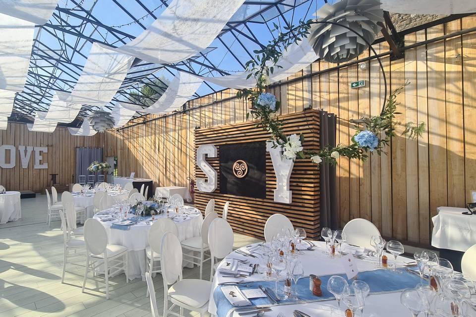 Salle mariage bleu blanc