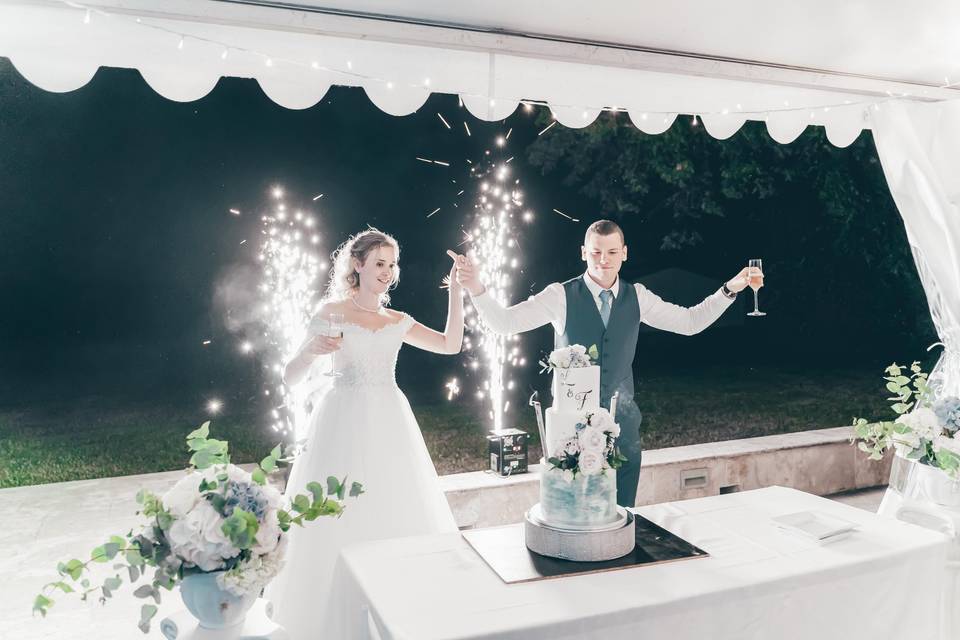 Gâteau mariage chic bleu ciel