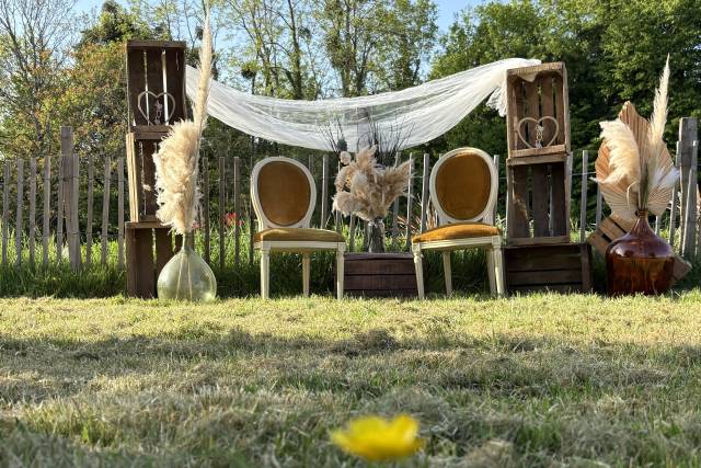 Espace laïque dans le jardin
