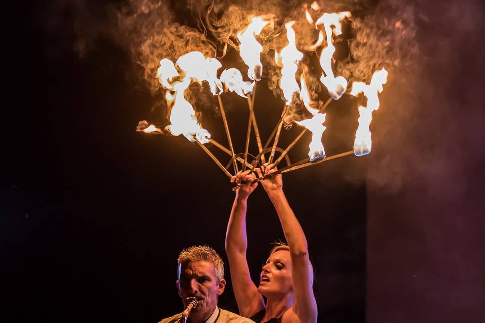 Performer Feu