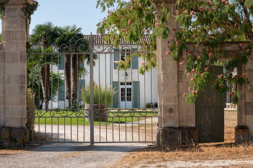 A la grille du Domaine