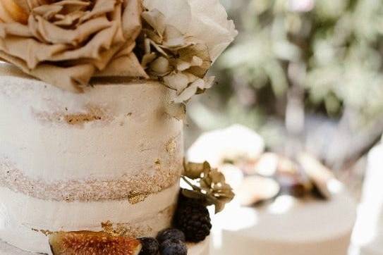 Naked cake floral