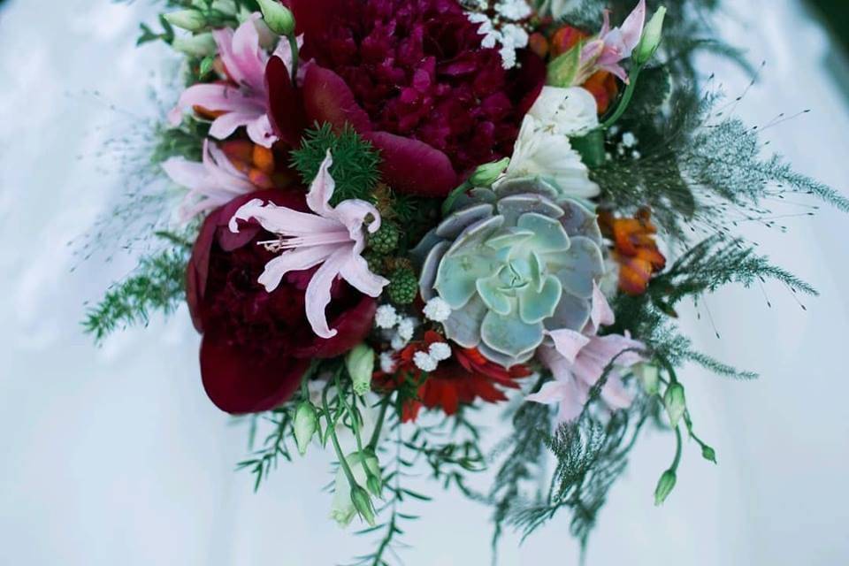 Bouquet de mariée avec plantes