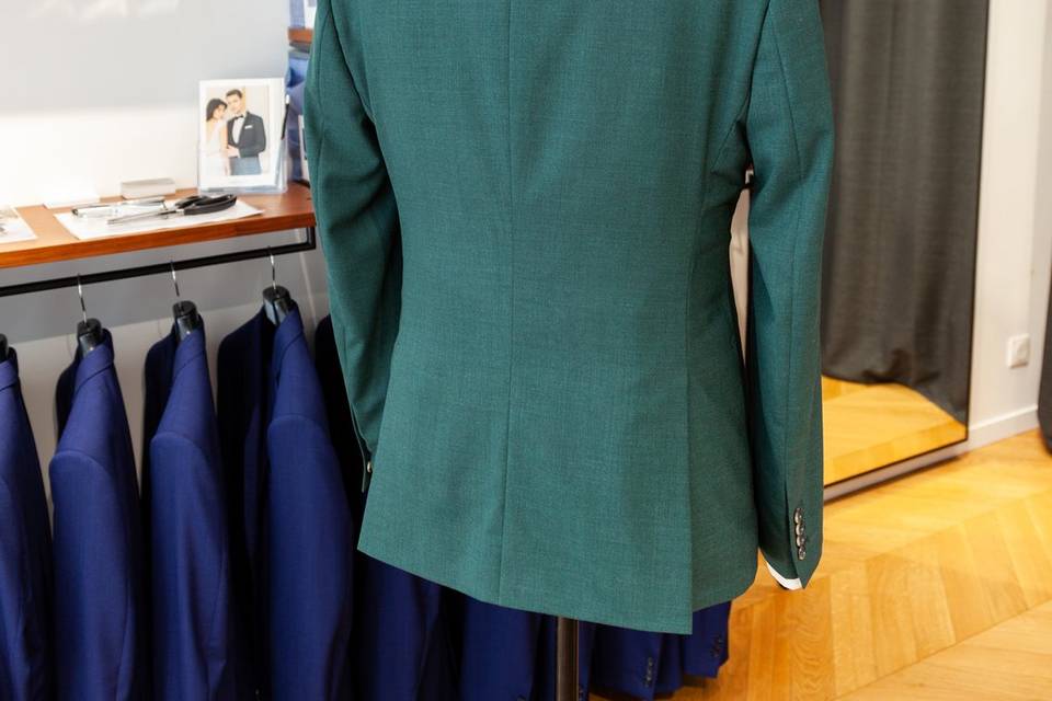 Detail_Dos du costume sarcelle