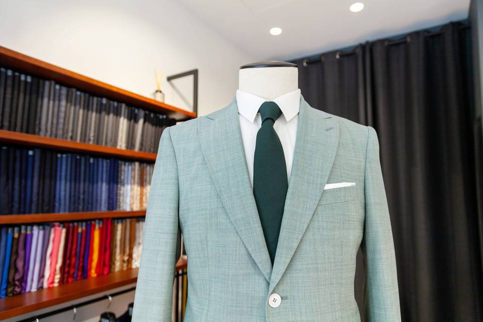 Detail_Gros plan sur costume vert clair