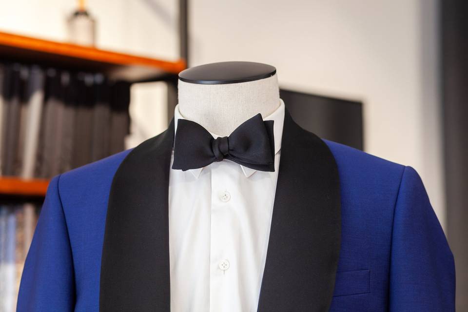 Detail_Gros plan sur smoking avec nœud papillon