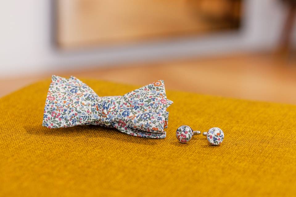 Detail_Nœud papillon et boutons de manchette