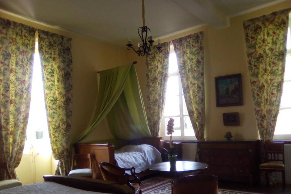 Chambre verte dans le château