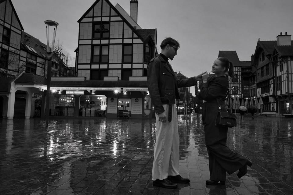 Centre ville Troyes couple