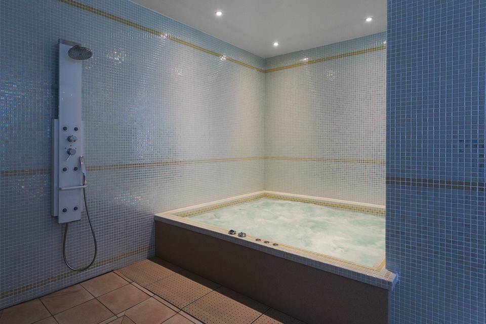 Hotel Mercure*** Spa Les Bains Romains