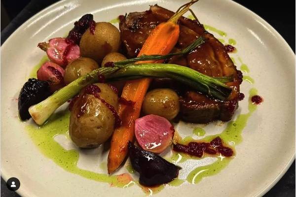 Poitrine Laquage Asie