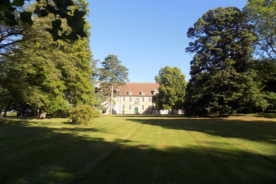 Parc devant les écuries