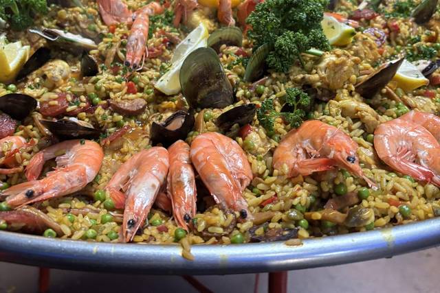 Paella géante