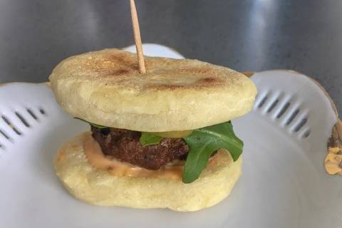 Pita burgers