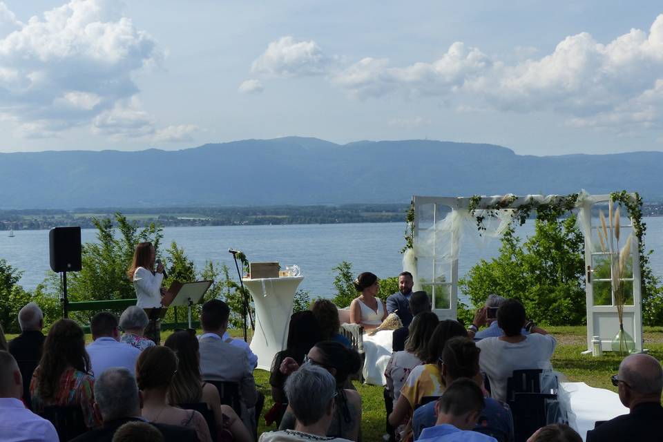 Cérémonie au bord du Léman