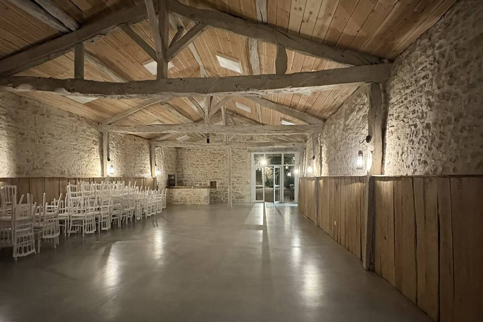 Salle la nuit
