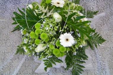 Bouquet rond vert et blanc