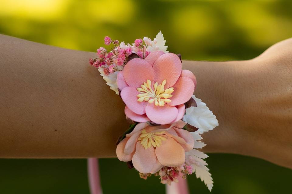 Bracelet fleuri rose