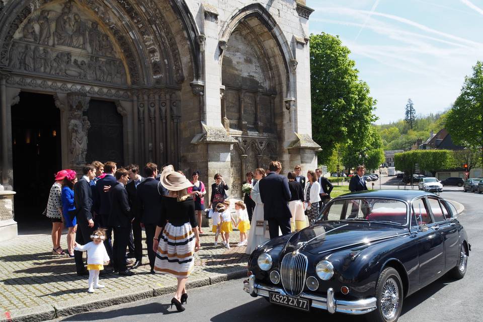 Les mariés embarquent