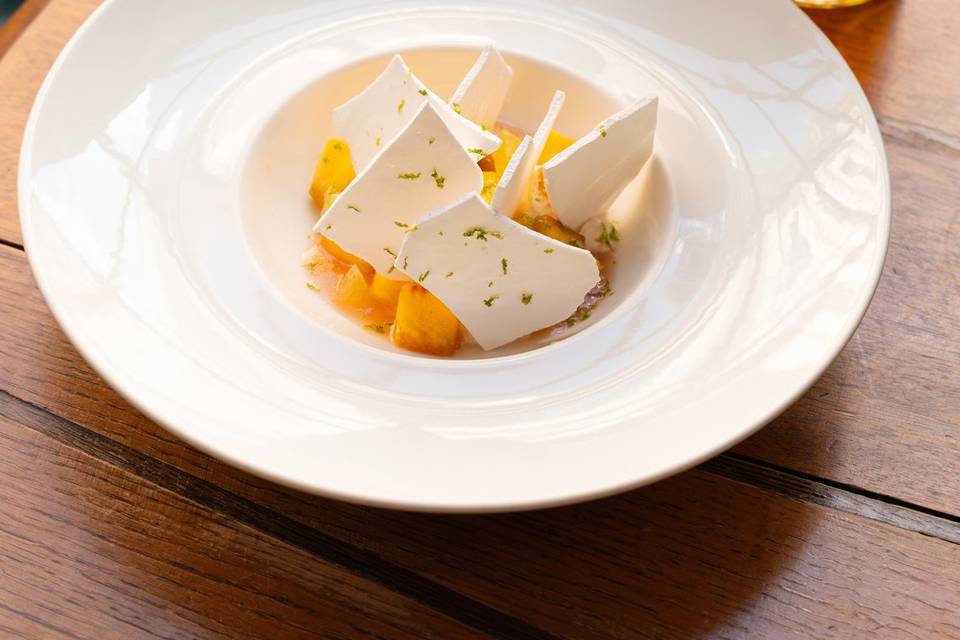 Pavlova pêche & citron vert
