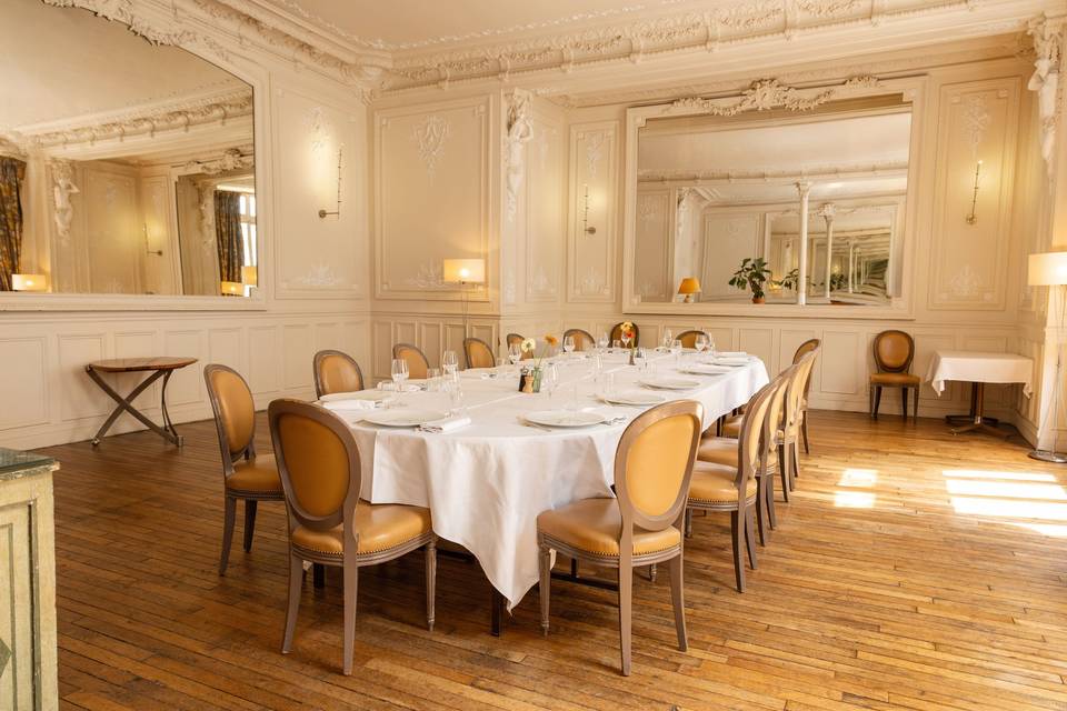 Salle de Bal une table unique