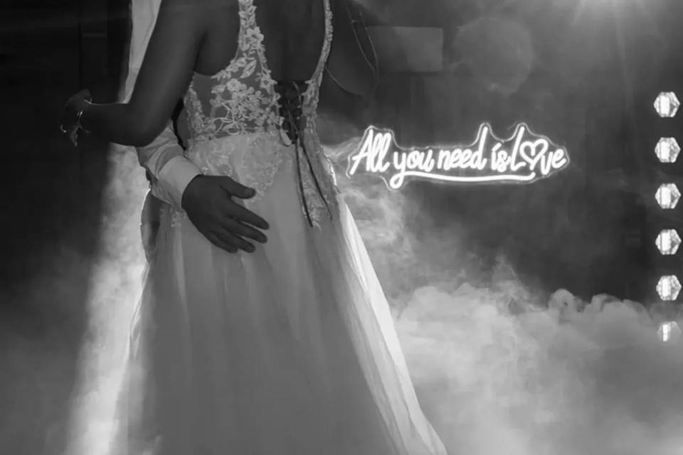 Ouverture de bal avec fumée