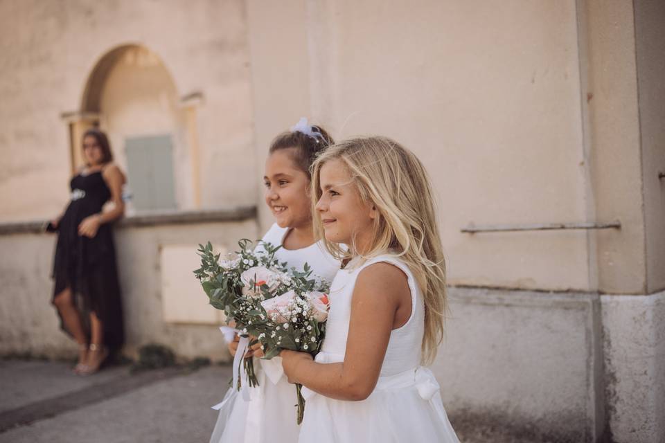 Devant l'eglise