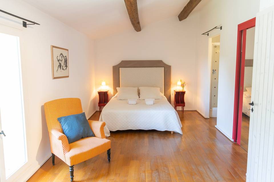 Chambre avec salle de bain