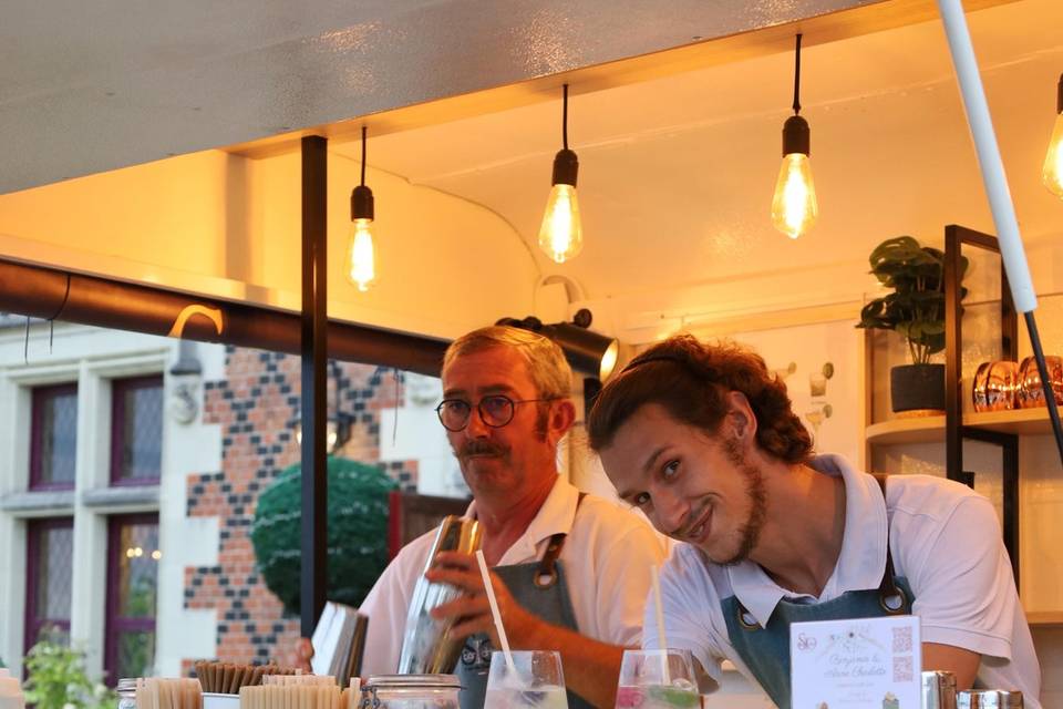 Des sourires et des cocktails!