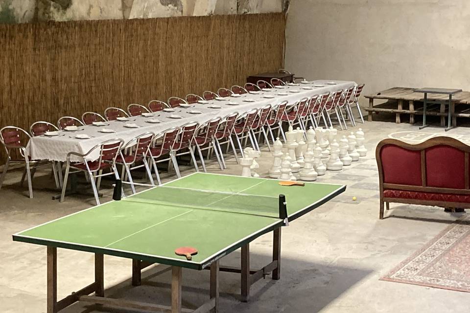 Salle de jeux repas enfants