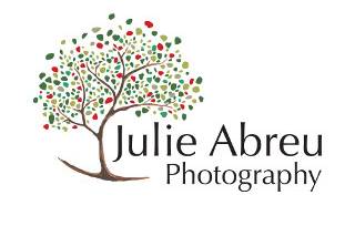 Julie Abreu Photography logo