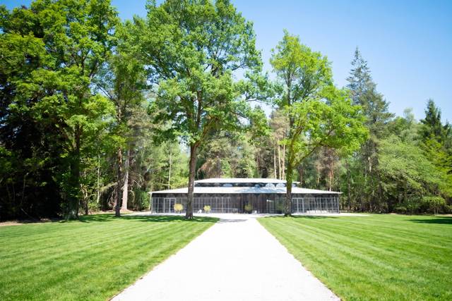 Le parc avec l'orangerie