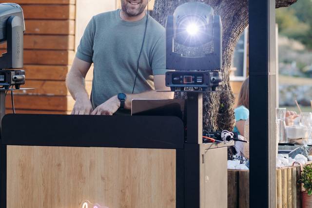 Julien DJ