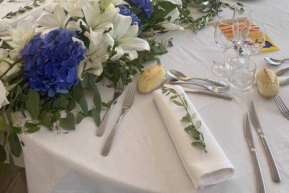 Table des mariés en bleu