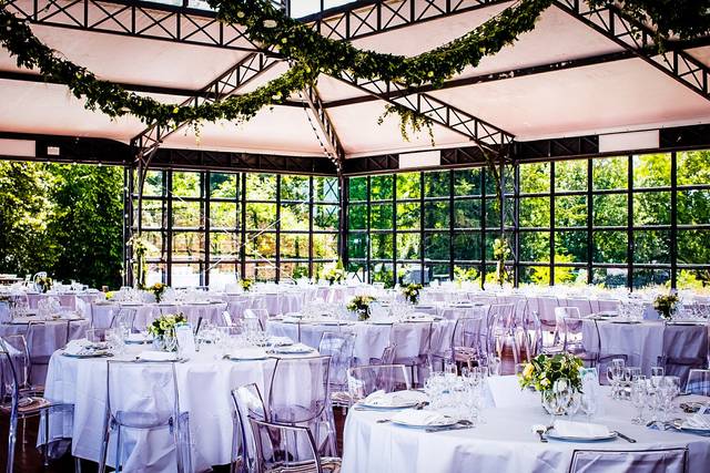 Orangerie Fond Tables