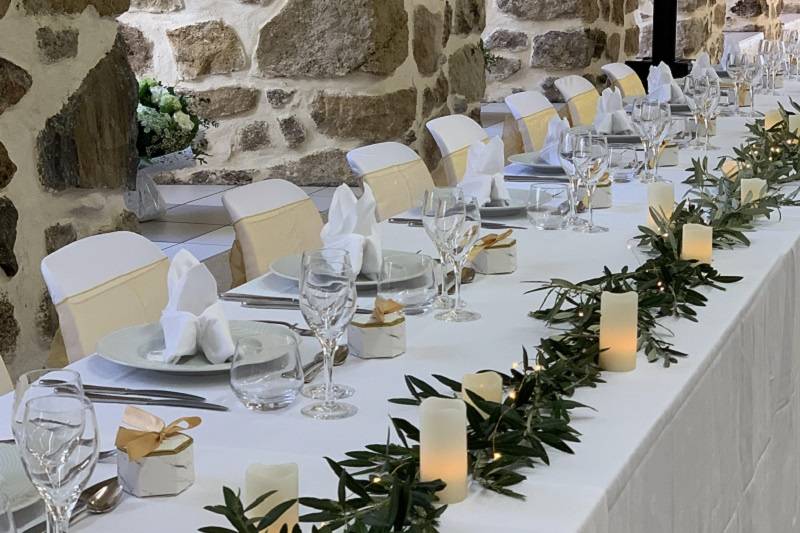 Table bougies et feuillage