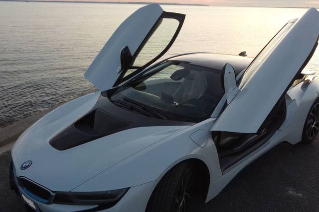 I8 supercar