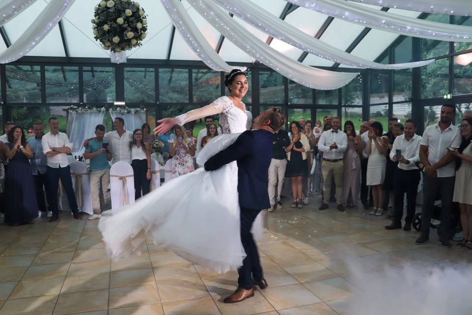 Je vole le bal des mariées
