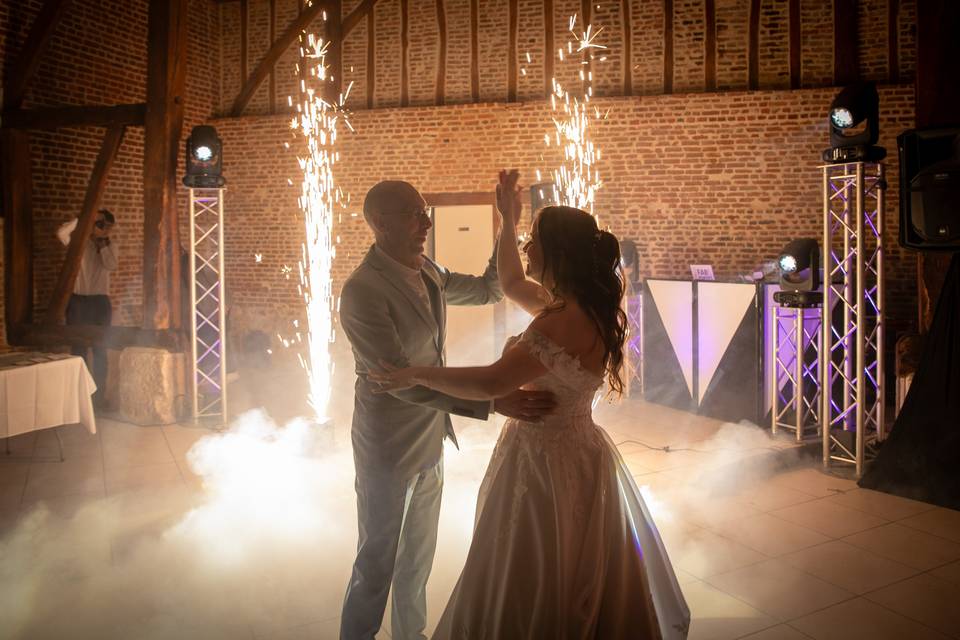 Les mariés le bal