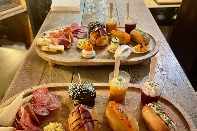 Plateaux