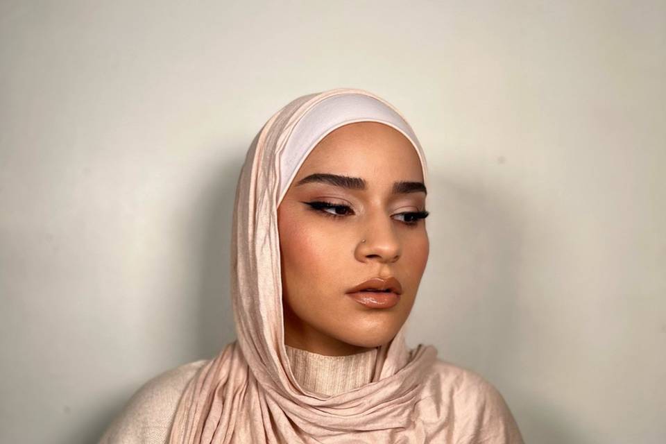 Nude glam Make up