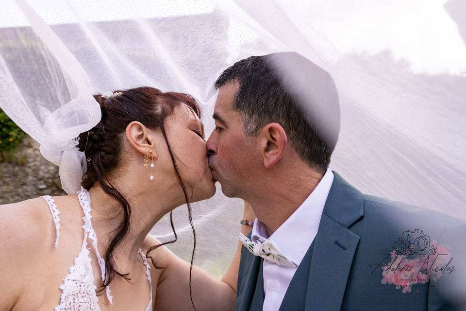 Bisous sous le voile