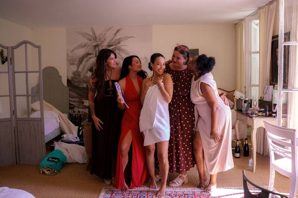 Mariée et demoiselles