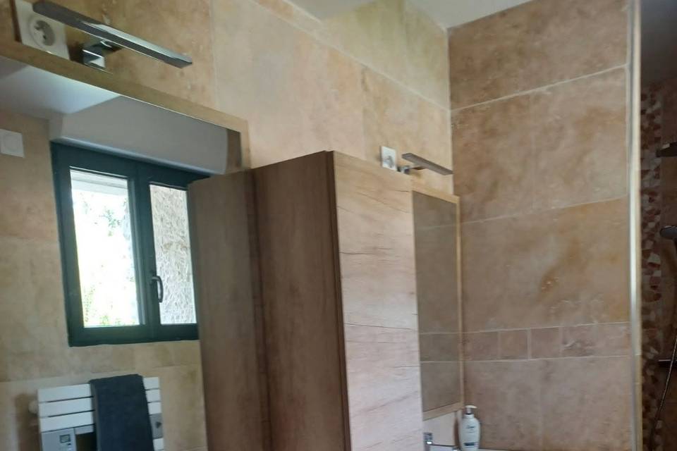 Salle d'eau rez-de-chaussée