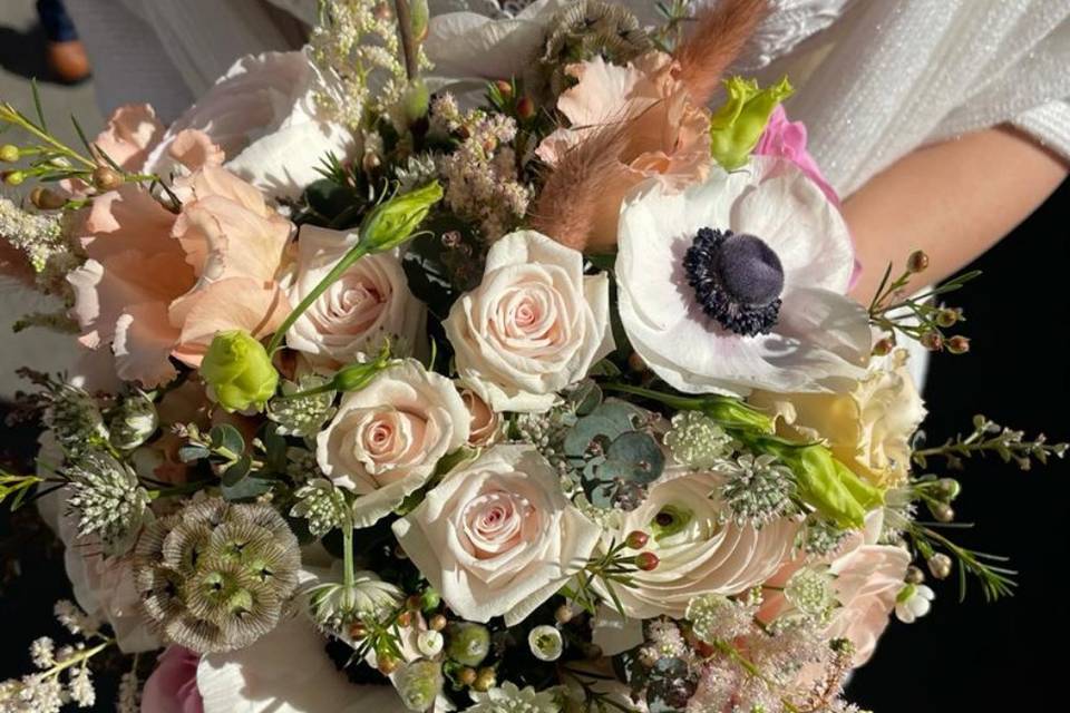 Bouquet rond mariée V&F