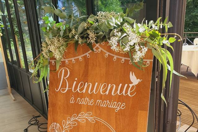 L'un Des Sens Floral